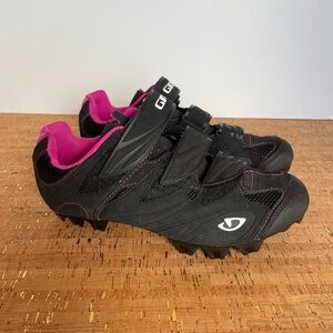 Giro Black and Pink Women's Athletic Cycling Shoes 7.5